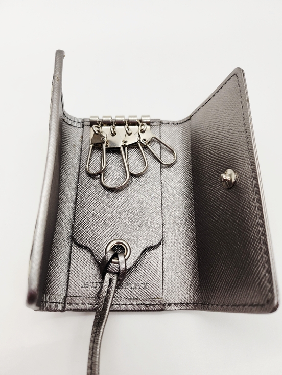 Burberry Nova Check Key Case In Silver - Picture 5 of 7
